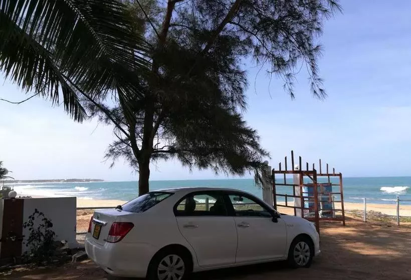 ホテル Tsunami Beach