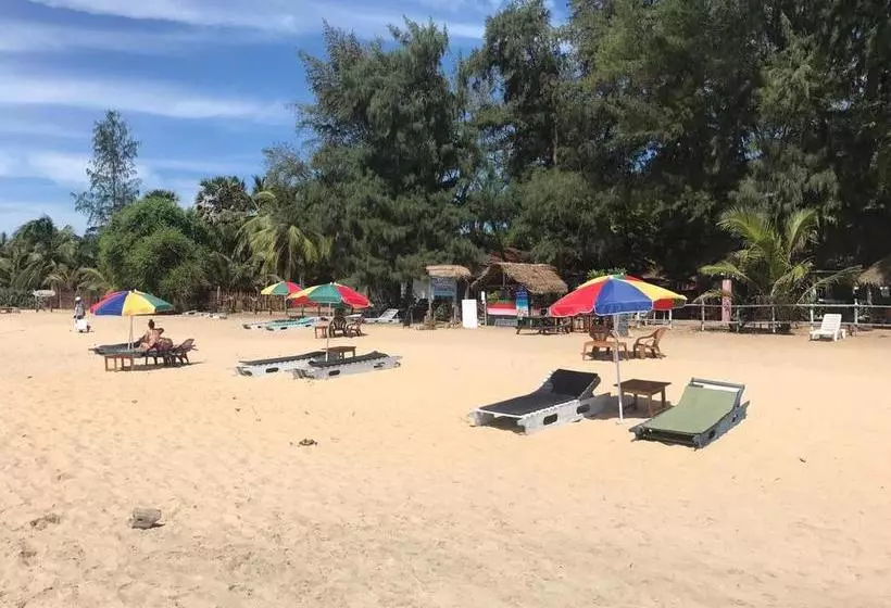 ホテル Tsunami Beach
