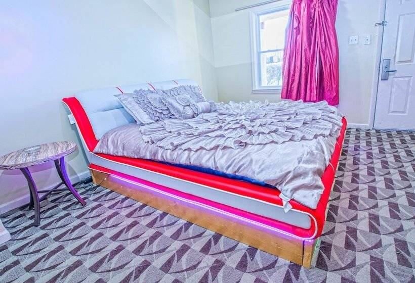 Мотель Presidential Inn & Suites