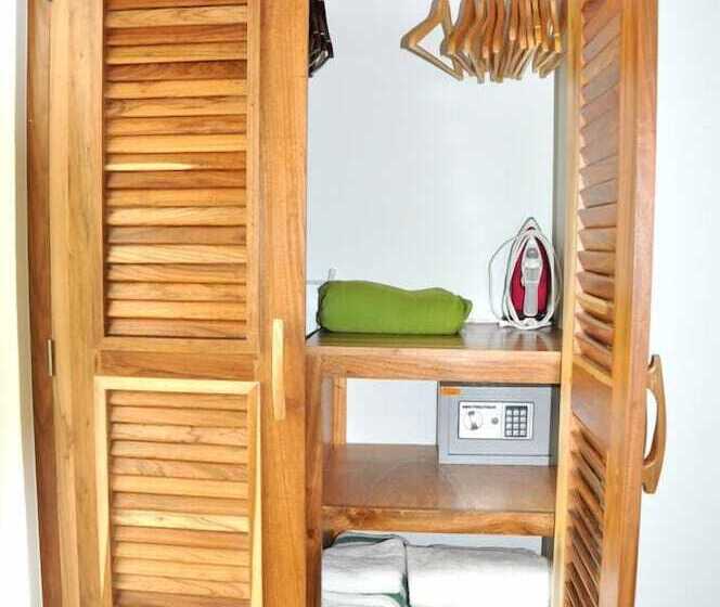 استراحتگاه Playa Del Sol