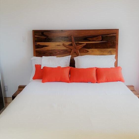 استراحتگاه Playa Del Sol