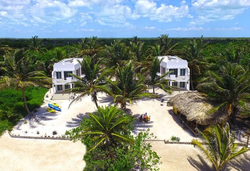 استراحتگاه Playa Del Sol