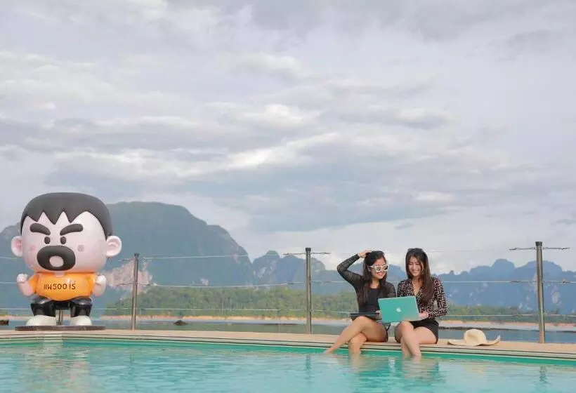 500 Rai Floating Resort