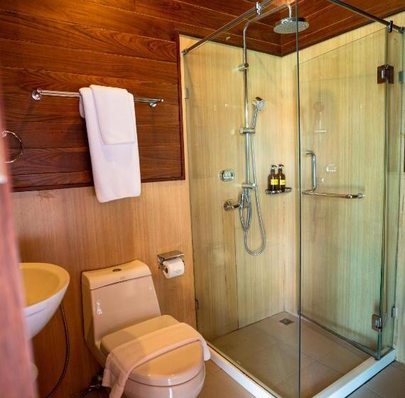 500 Rai Floating Resort