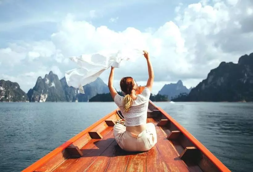 500 Rai Floating Resort