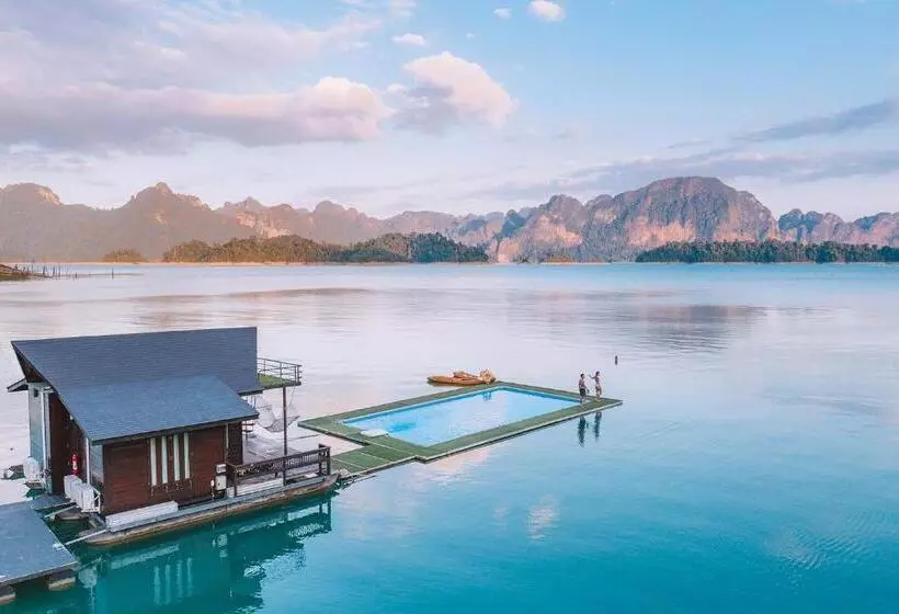 500 Rai Floating Resort