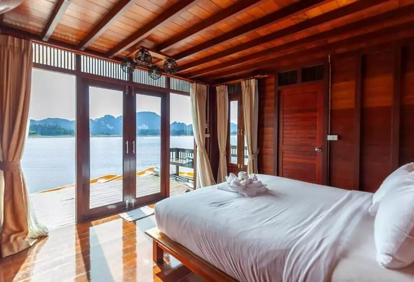 500 Rai Floating Resort