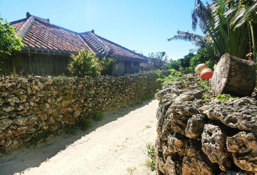 Общежитие Taketomijima Guesthouse And Je Taime