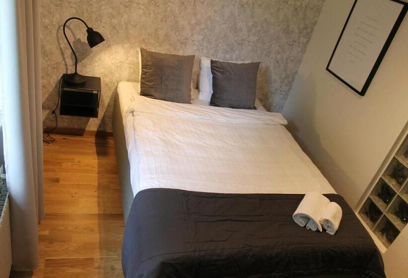 בית מלון כפרי Hensbacka Herrgård