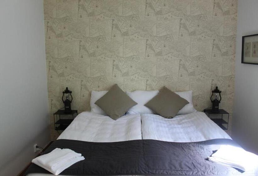 בית מלון כפרי Hensbacka Herrgård