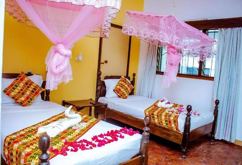 هتل Papillon Garden Bar Villas