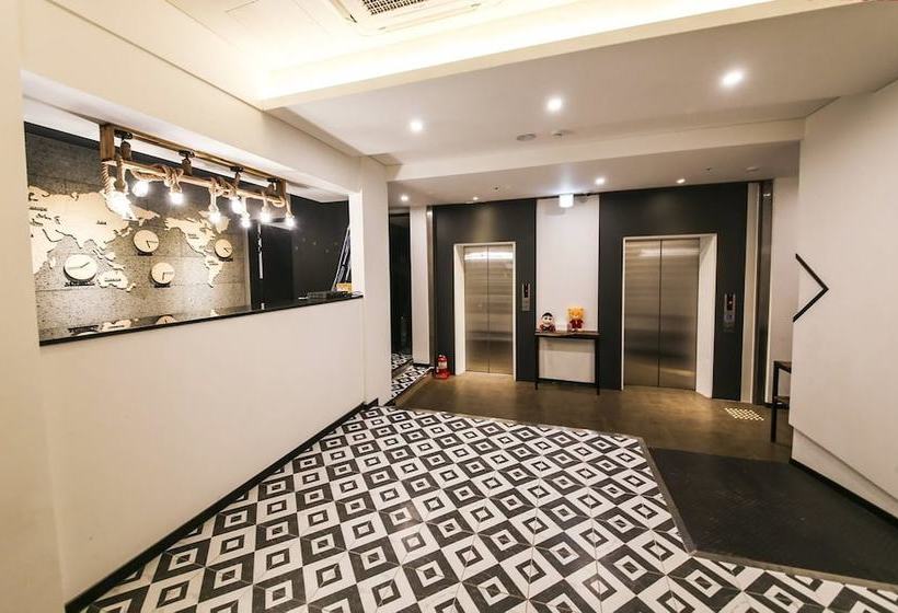 בית מלון כפרי Jtop Cheonan