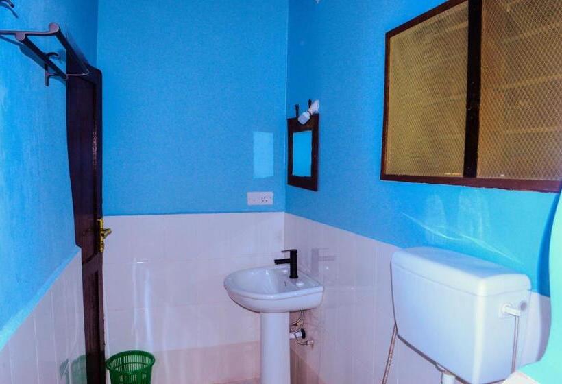 בית מלון כפרי Zanzi Rest Bungalow