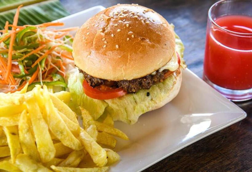 בית מלון כפרי Zanzi Rest Bungalow