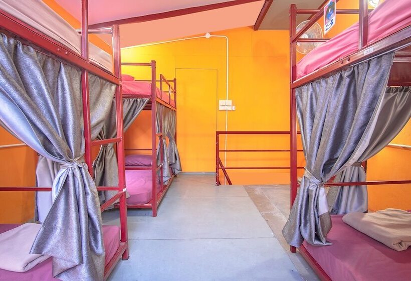 I Hostel Phuket