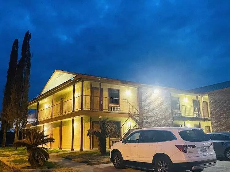 Motelli Coachway Inn