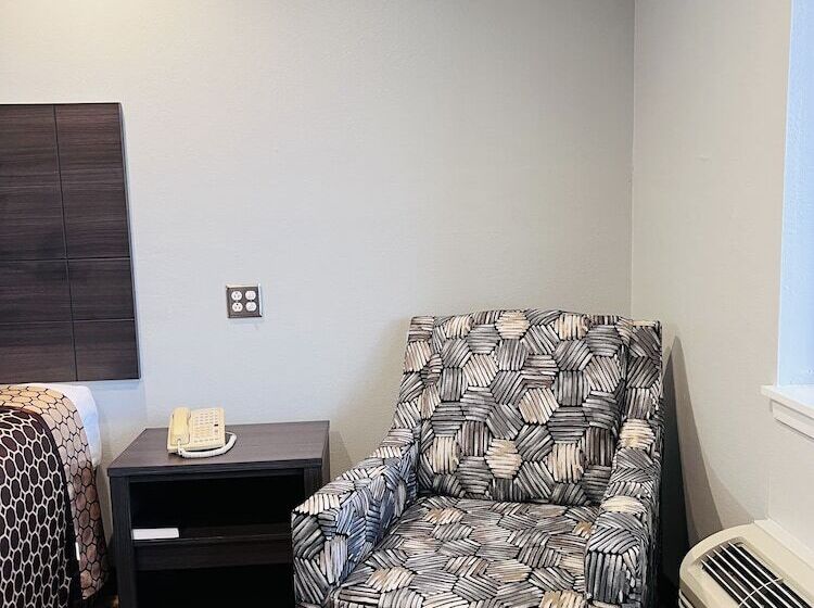 فندق على الطريق Coachway Inn