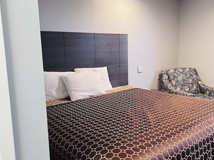 فندق على الطريق Coachway Inn