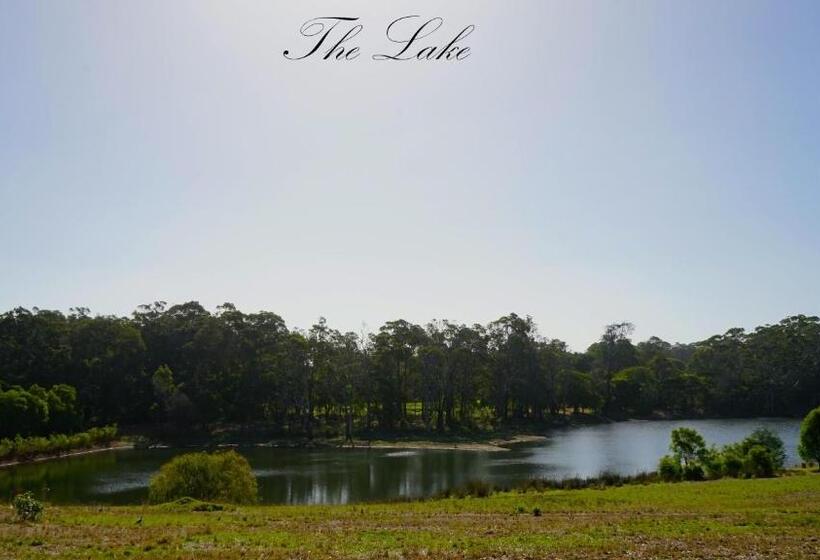 استراحتگاه Harmony Forest Cottages & Lake Side Lodge