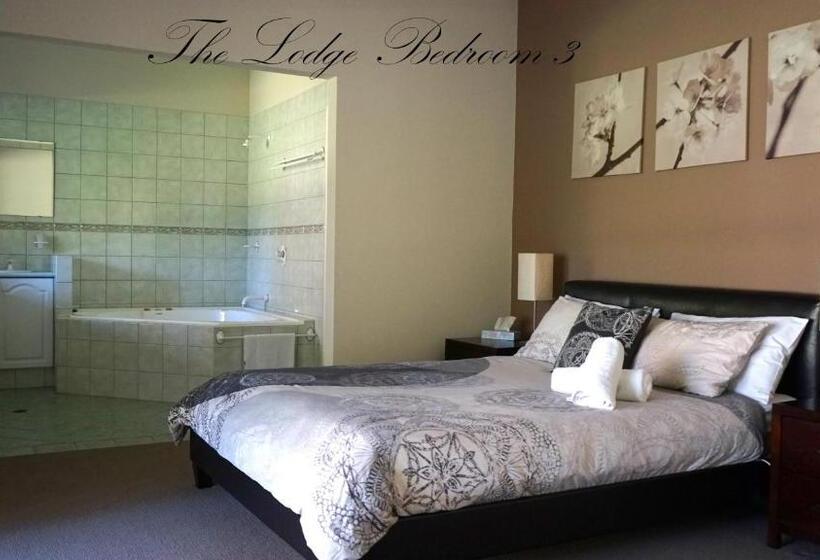 استراحتگاه Harmony Forest Cottages & Lake Side Lodge