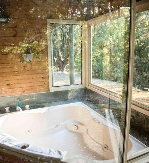 استراحتگاه Harmony Forest Cottages & Lake Side Lodge