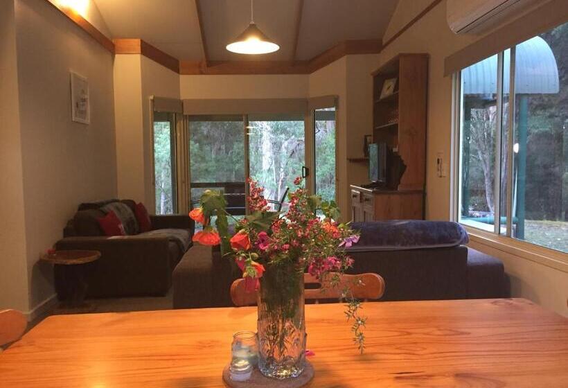 استراحتگاه Harmony Forest Cottages & Lake Side Lodge