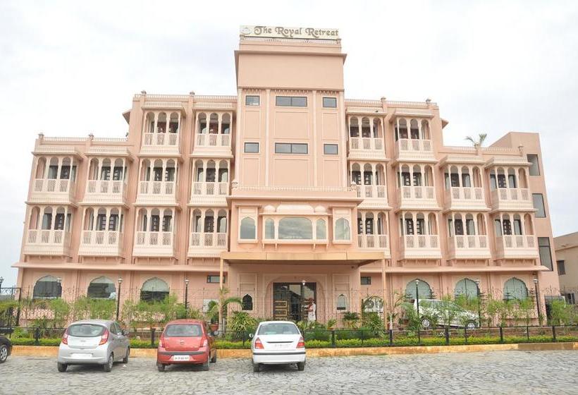 Курорт The Royal Retreat