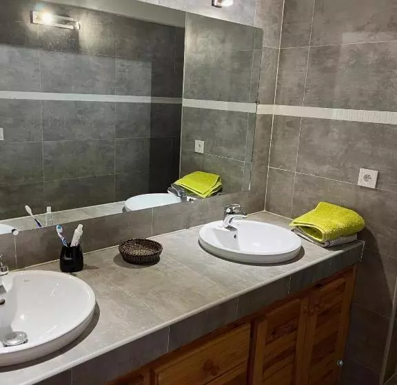 هتل Casa Coco Ii