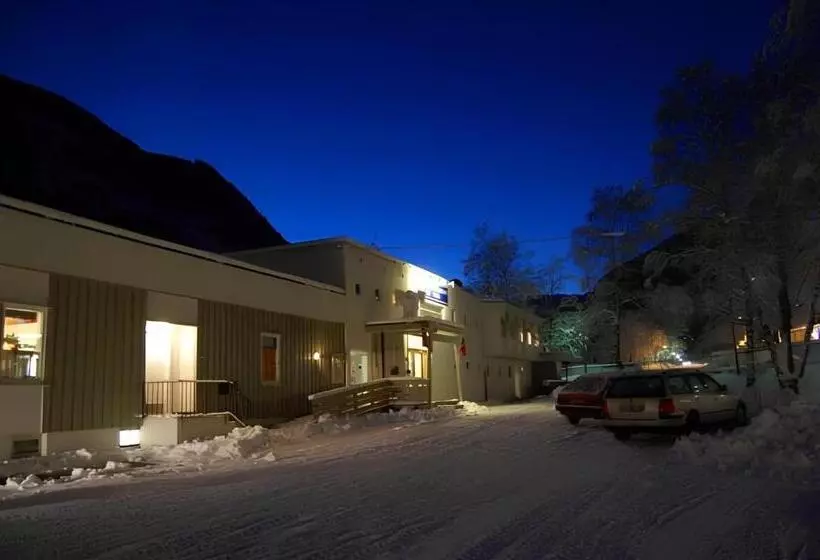 Retkeilymaja Birkelunden Bed & Breakfast