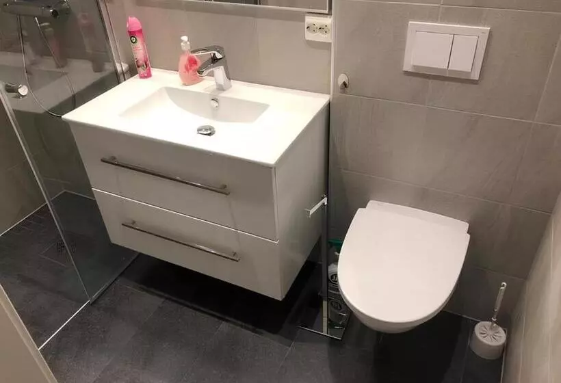 Retkeilymaja Birkelunden Bed & Breakfast