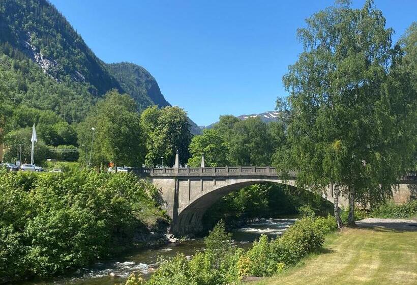 호스텔 Birkelunden Bed & Breakfast