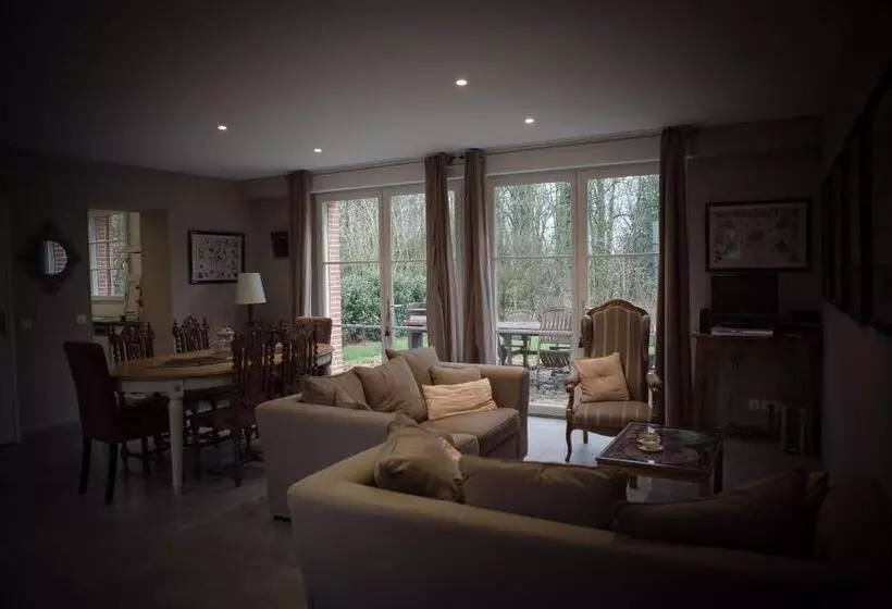 ベッドアンドブレックファースト Chateau De La Moriniere