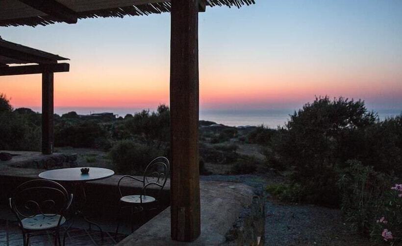 צימר Dammusi Al Qubba Wellness & Resort