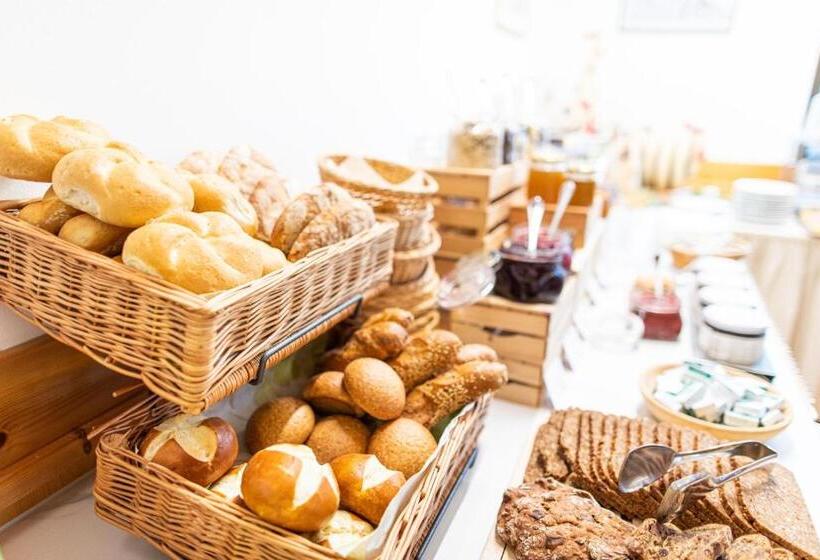 住宿加早餐  Garni Glurnserhof