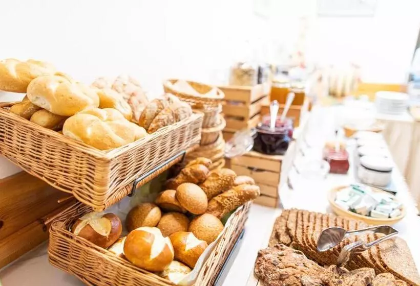 ベッドアンドブレックファースト Garni Glurnserhof