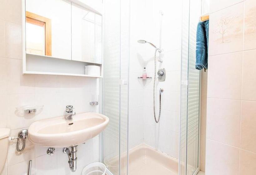 住宿加早餐  Garni Glurnserhof