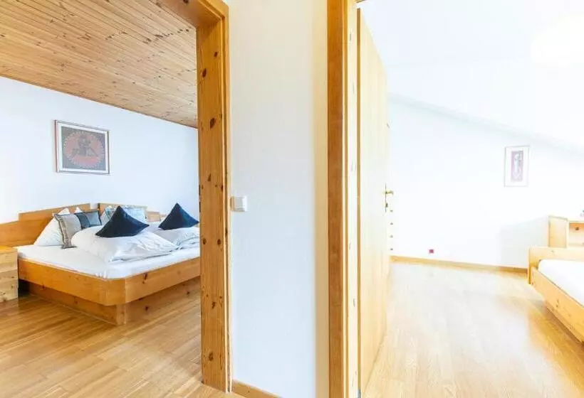 ベッドアンドブレックファースト Garni Glurnserhof