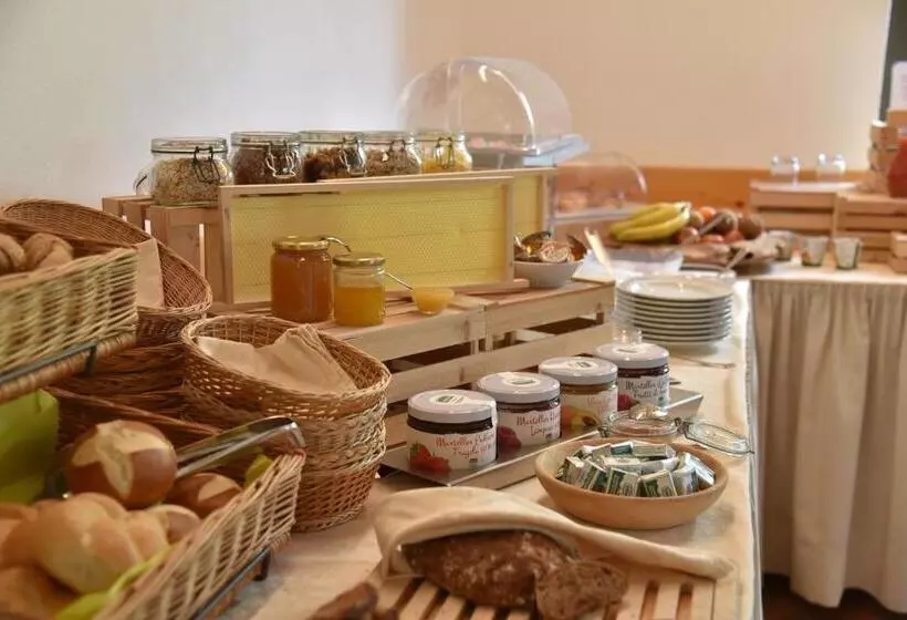 ベッドアンドブレックファースト Garni Glurnserhof