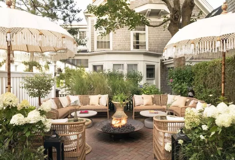 تختخواب و صبحانه Life House, Nantucket