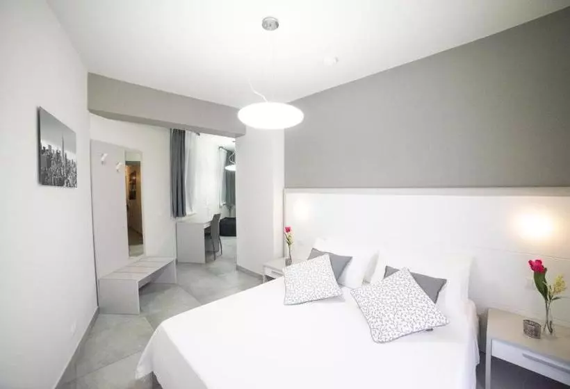 تختخواب و صبحانه Sikania Casa Diamond