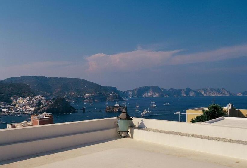 مبيت وإفطار Villa Laetitia