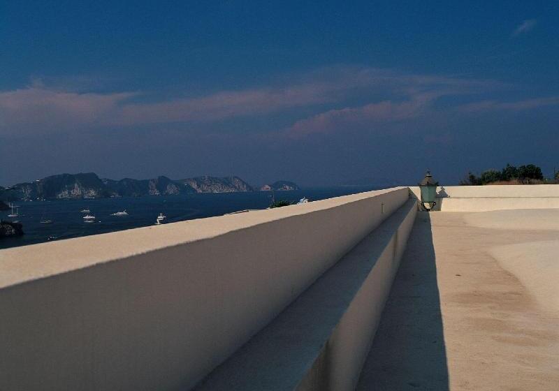 مبيت وإفطار Villa Laetitia