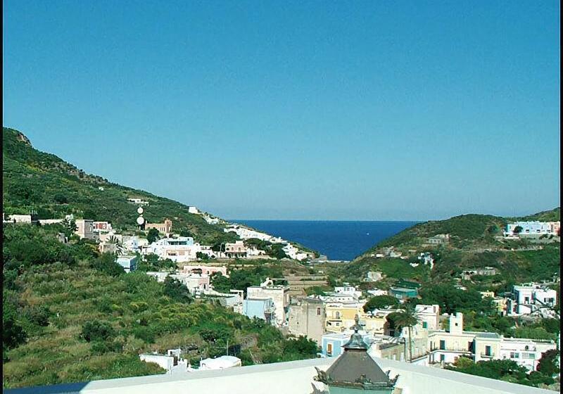 مبيت وإفطار Villa Laetitia