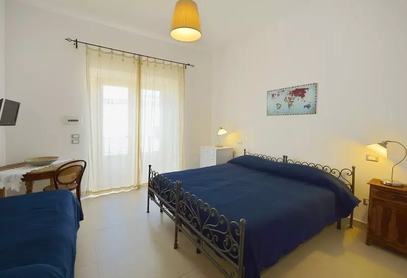 Aamiaismajoitus (B&B) Villa Mazzella