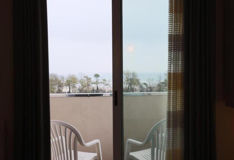 Hotel Caribia Pinarella