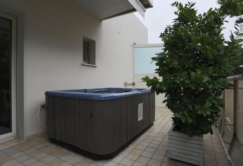 Hotel Caribia Pinarella