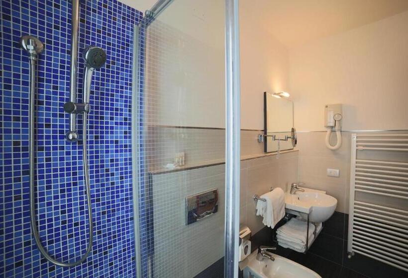 Hotel Caribia Pinarella