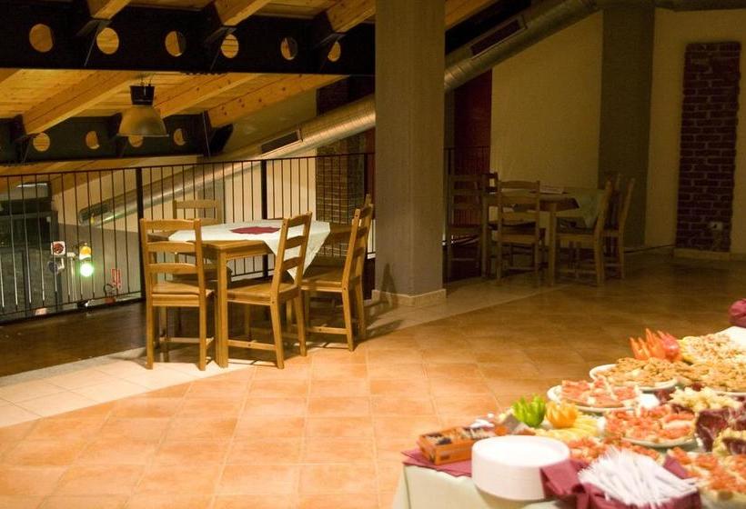 فندق Cascina Govean