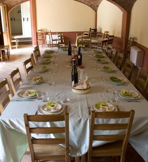 فندق Cascina Govean