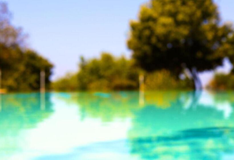 בית מלון כפרי Illicini